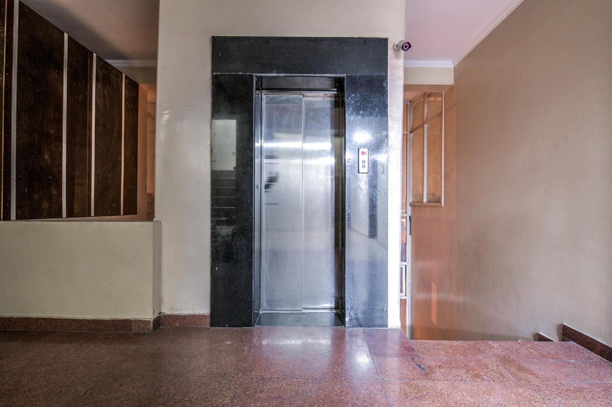Hotel O Crosswinds Residency Indirapuram Extérieur photo