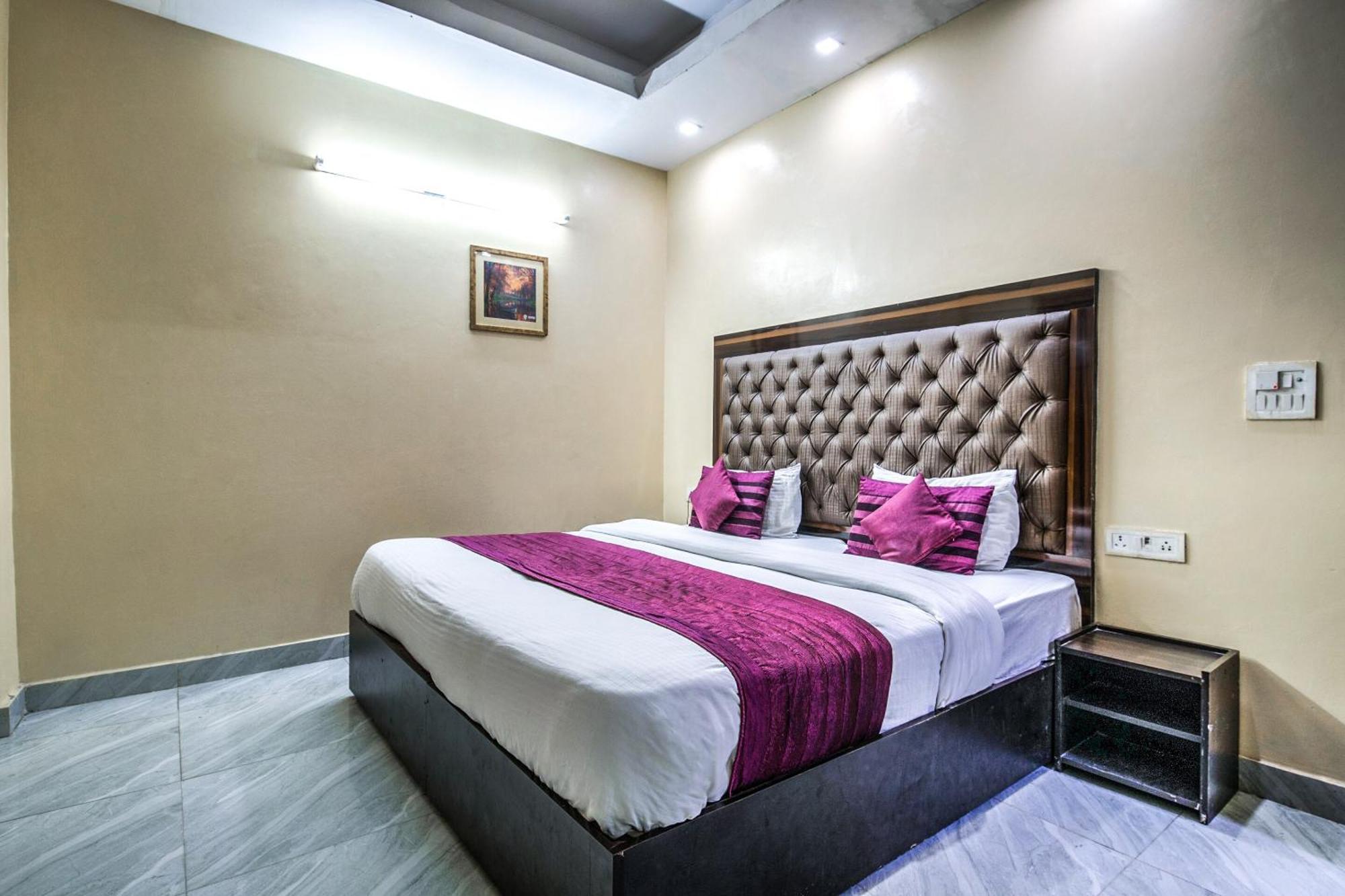 Hotel O Crosswinds Residency Indirapuram Extérieur photo