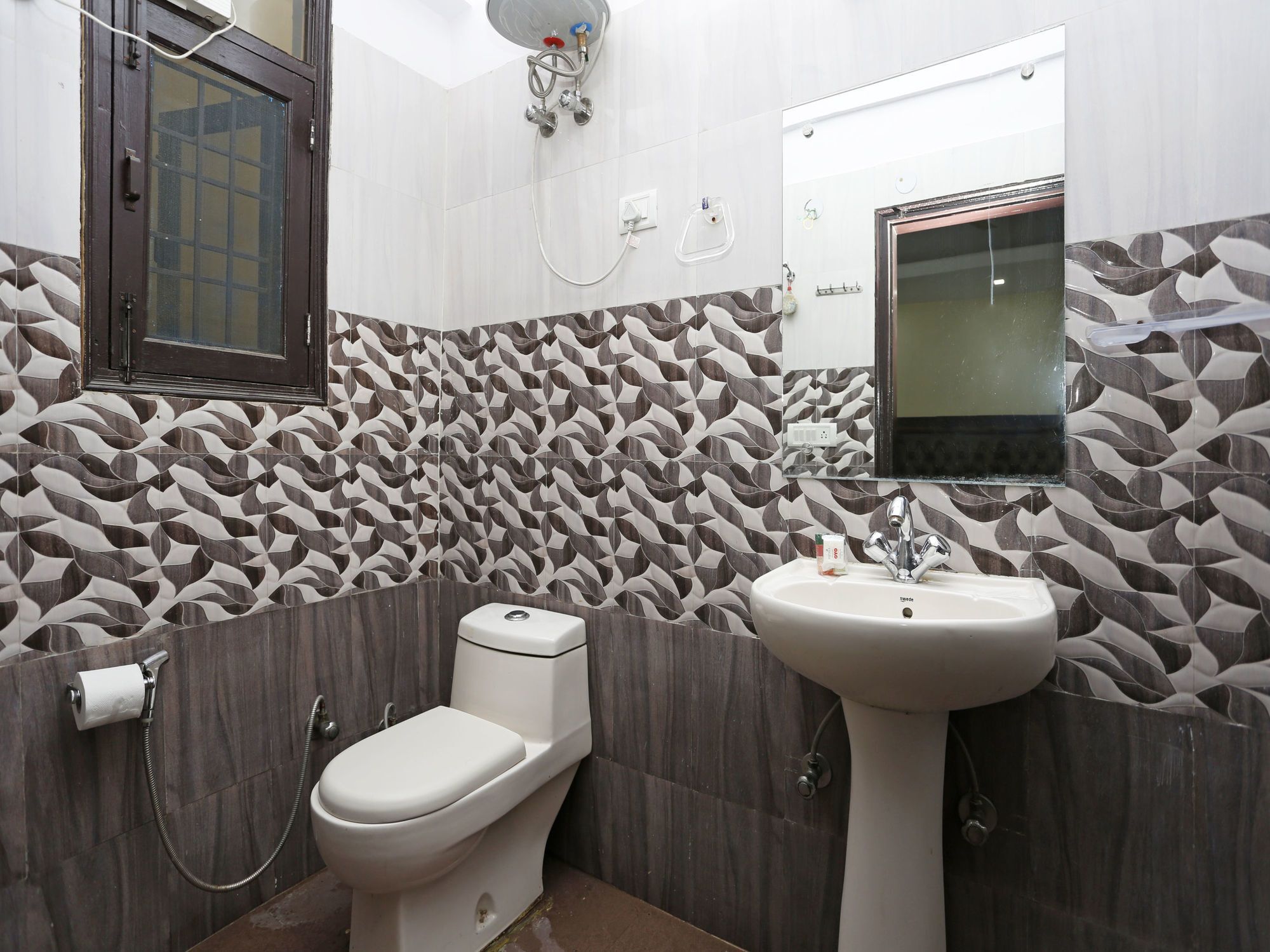 Hotel O Crosswinds Residency Indirapuram Extérieur photo